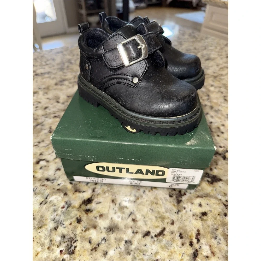 Outland Outdoor Boys Faux Leather Waterproof‎ Boots/Shoes Size 6 New. 4536